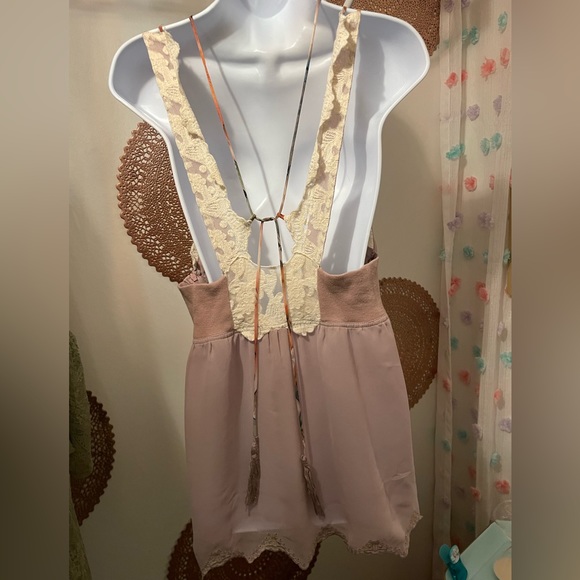 GIMMICKS by BKE Lavender Summer Tank Small - Picture 2 of 5